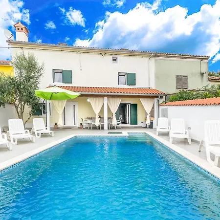 Holiday Olga With Pool &pet Friendly Prázdninový dům *